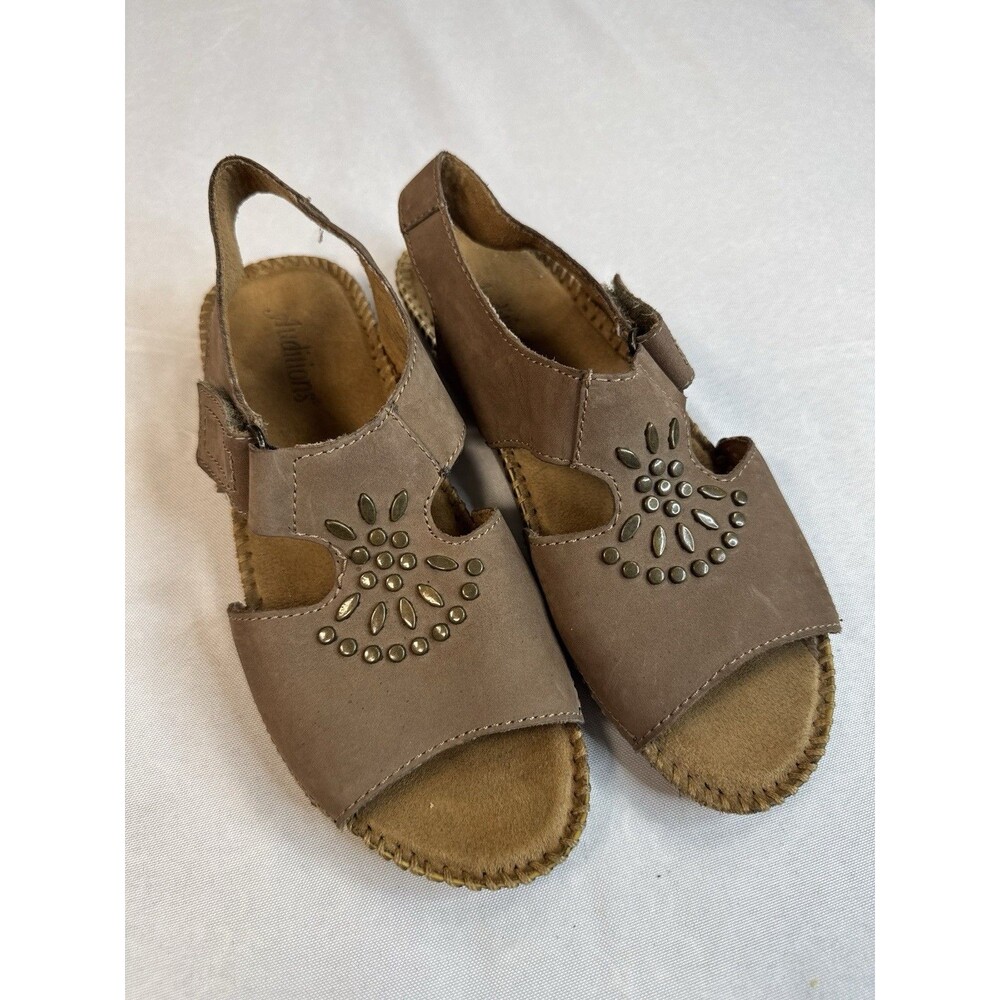 Auditions womens sandals brown tribal studded leather size 6.5N